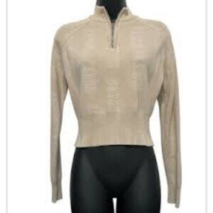 Guess women's print sweater size Small‎